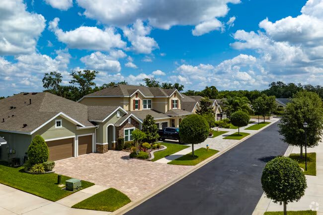 Suburban neighborhood in Brandon, FL