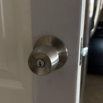 Door knob rekeying